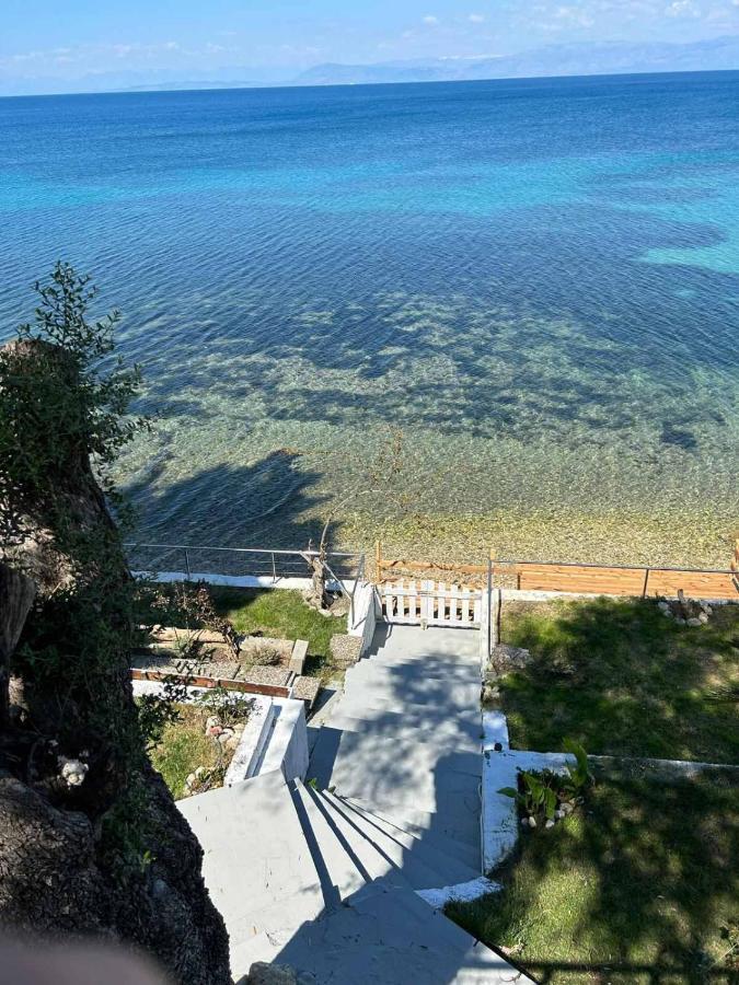 Paul Seafront House Villa Mesongi Exterior photo