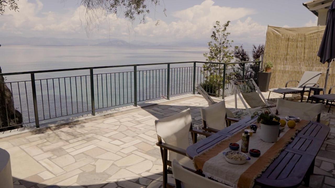 Paul Seafront House Villa Mesongi Exterior photo