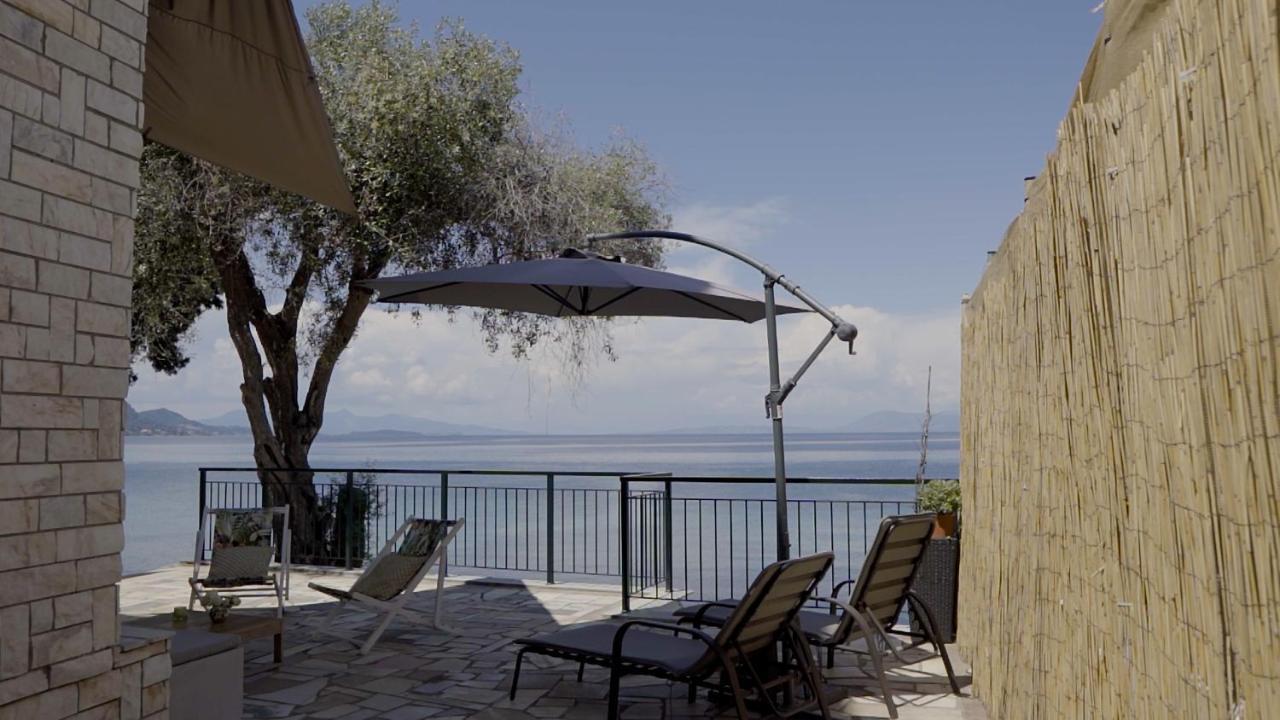 Paul Seafront House Villa Mesongi Exterior photo