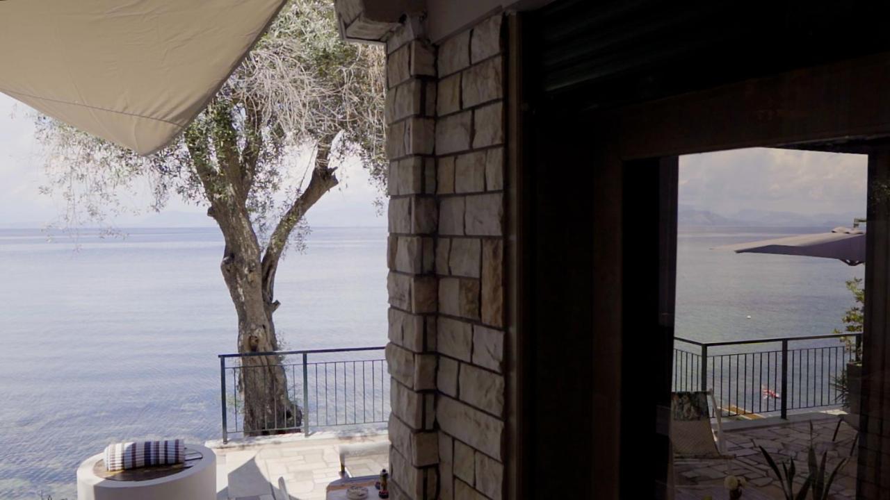 Paul Seafront House Villa Mesongi Exterior photo
