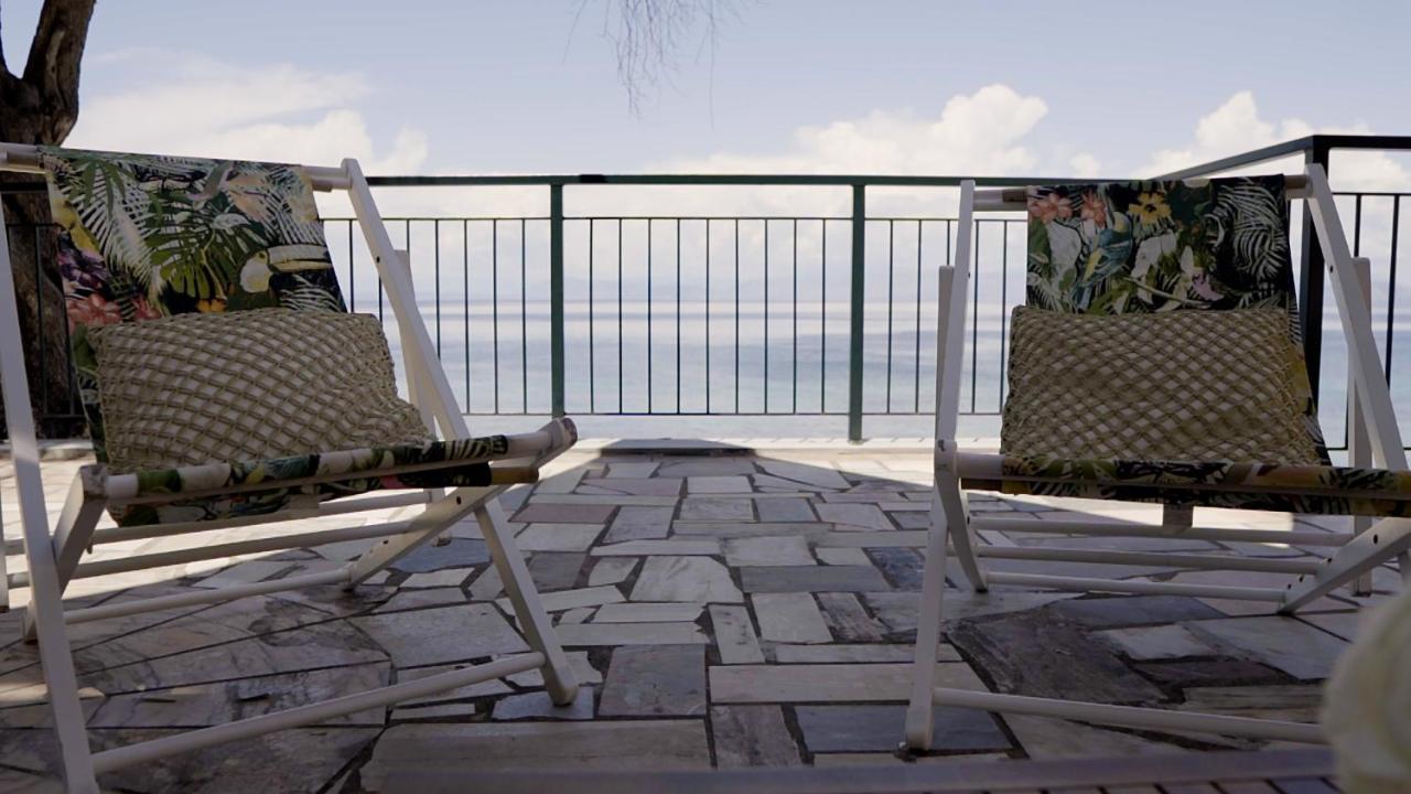 Paul Seafront House Villa Mesongi Exterior photo