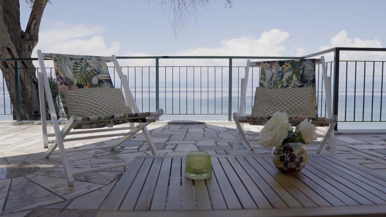 Paul Seafront House Villa Mesongi Exterior photo